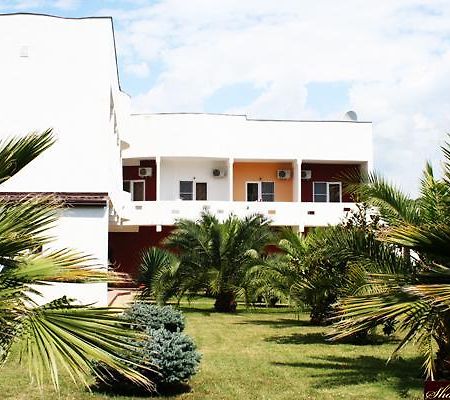 Hotel Sharmat Pizunda Exterior photo