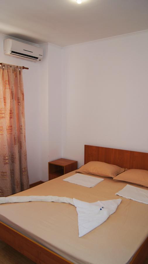 Hotel Sharmat Pizunda Exterior photo