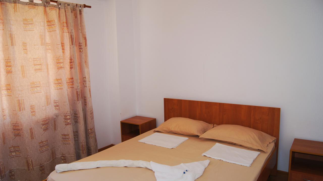 Hotel Sharmat Pizunda Exterior photo